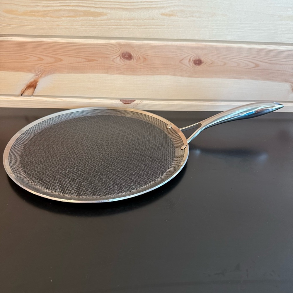 Hexclad 13 inch Griddle Pan
